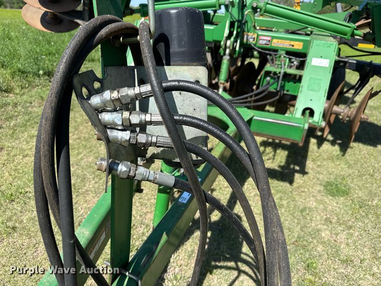 image for item EQ1436 John Deere 637 tandem disk