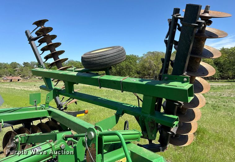 image for item EQ1436 John Deere 637 tandem disk