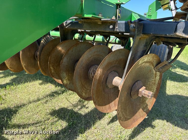 image for item EQ1436 John Deere 637 tandem disk