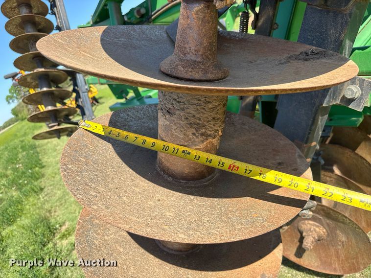 image for item EQ1436 John Deere 637 tandem disk