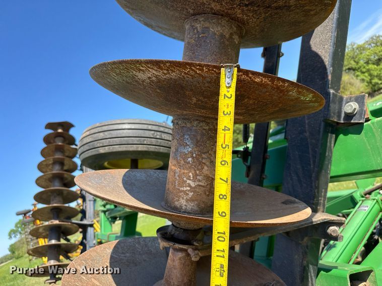 image for item EQ1436 John Deere 637 tandem disk