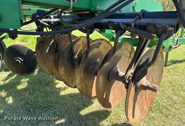 image for item EQ1436 John Deere 637 tandem disk