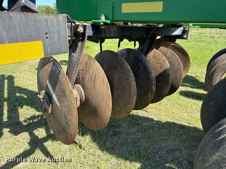 image for item EQ1436 John Deere 637 tandem disk