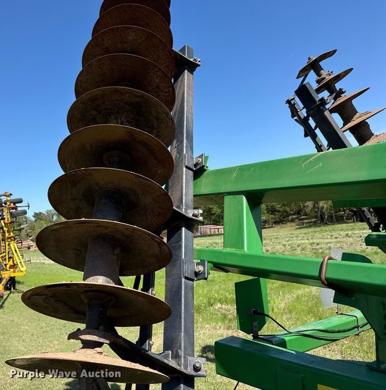 image for item EQ1436 John Deere 637 tandem disk