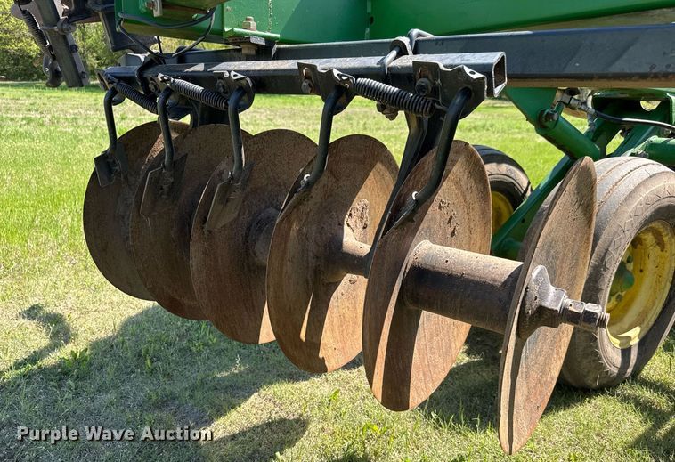image for item EQ1436 John Deere 637 tandem disk