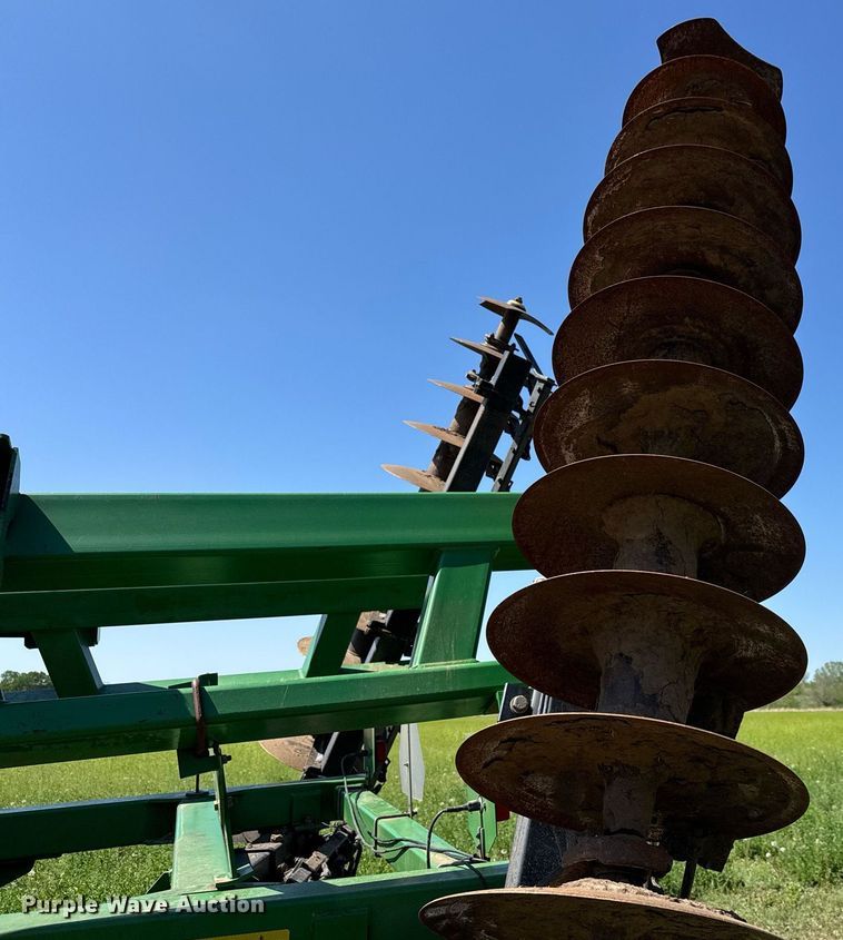 image for item EQ1436 John Deere 637 tandem disk