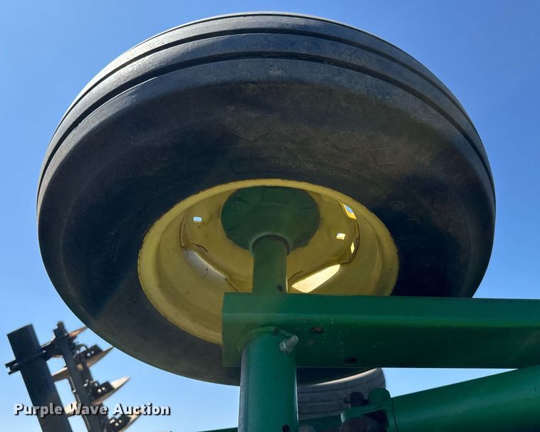 image for item EQ1436 John Deere 637 tandem disk