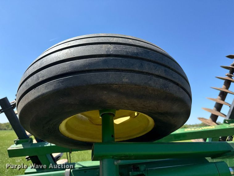 image for item EQ1436 John Deere 637 tandem disk