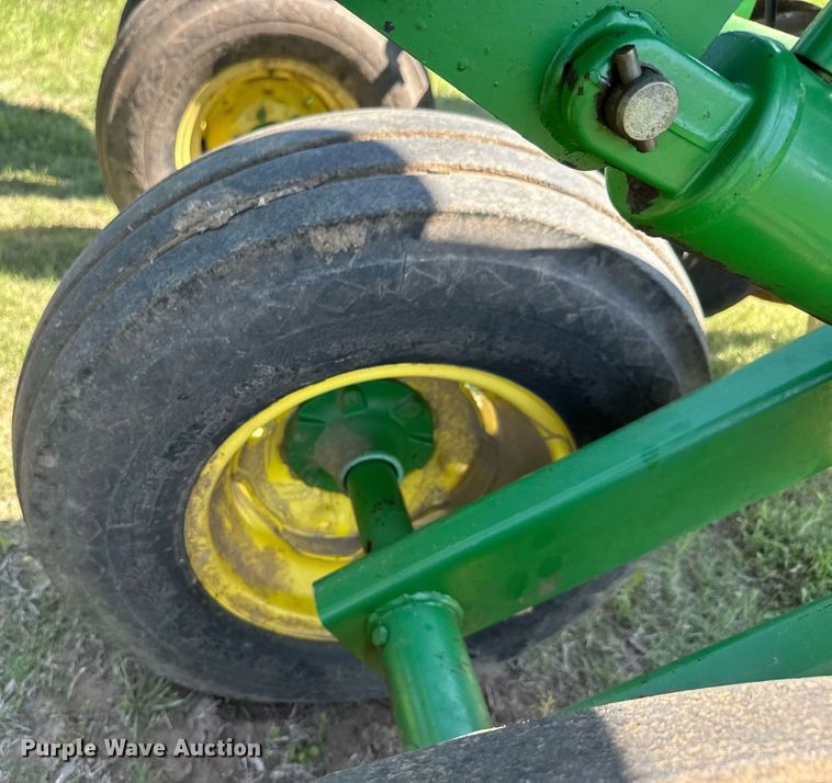 image for item EQ1436 John Deere 637 tandem disk