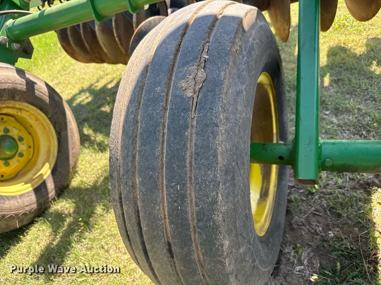 image for item EQ1436 John Deere 637 tandem disk