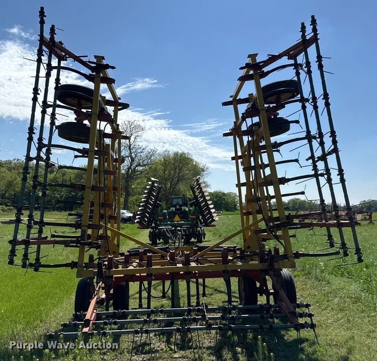 image for item EQ1437 Kent 6330-83 field cultivator