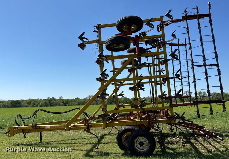 image for item EQ1437 Kent 6330-83 field cultivator