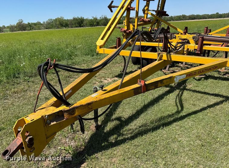 image for item EQ1437 Kent 6330-83 field cultivator