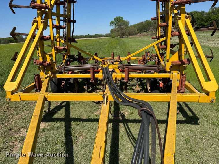 image for item EQ1437 Kent 6330-83 field cultivator