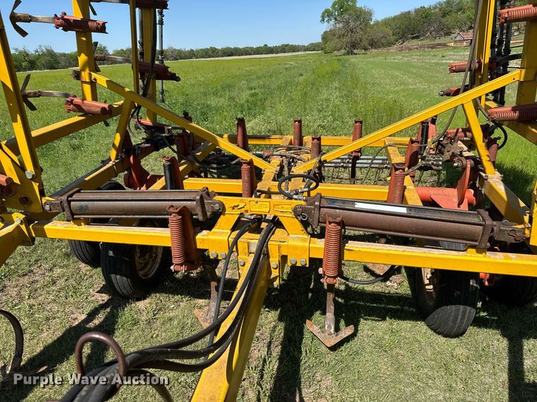 image for item EQ1437 Kent 6330-83 field cultivator