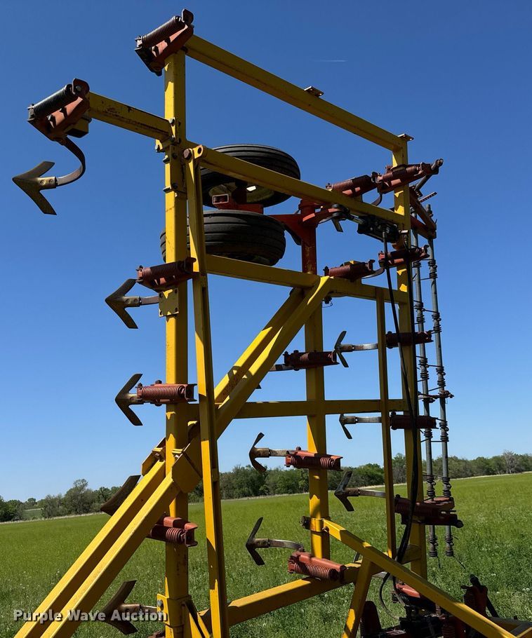 image for item EQ1437 Kent 6330-83 field cultivator