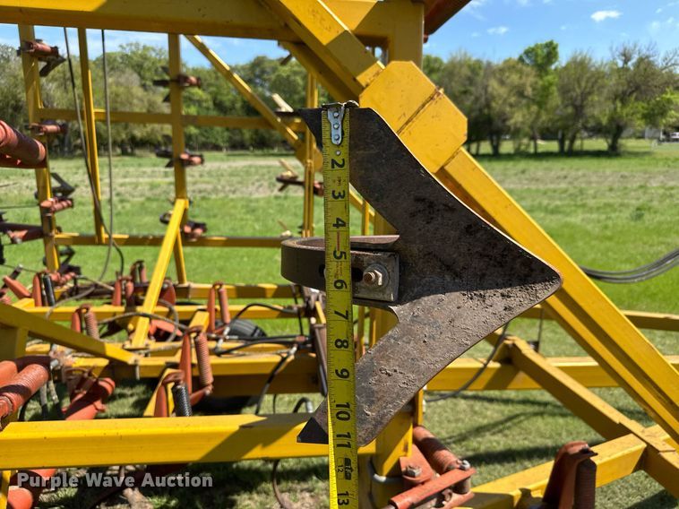 image for item EQ1437 Kent 6330-83 field cultivator