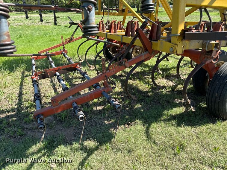 image for item EQ1437 Kent 6330-83 field cultivator