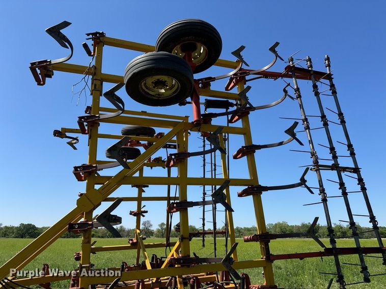 image for item EQ1437 Kent 6330-83 field cultivator