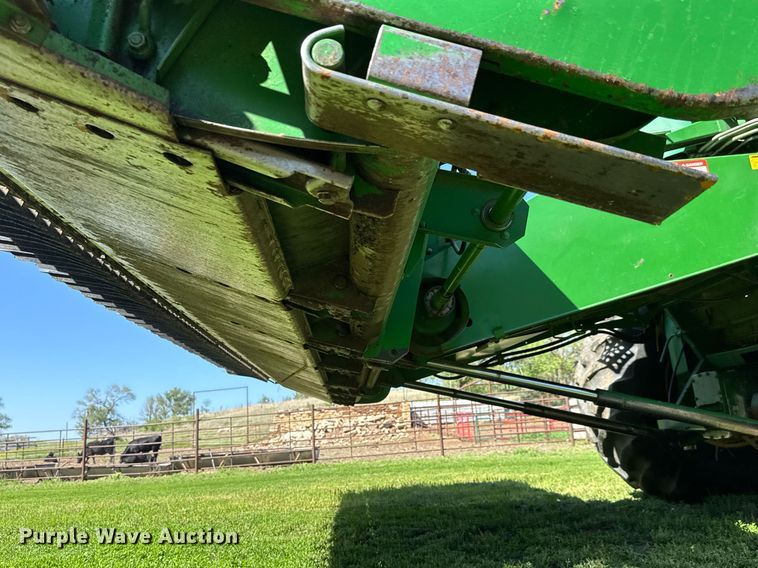 image for item EQ1438 1991 John Deere 9500 combine