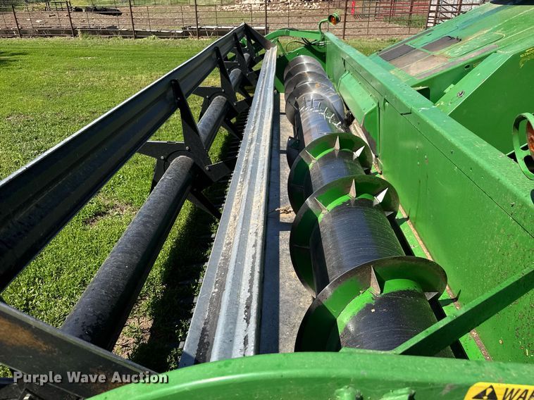 image for item EQ1438 1991 John Deere 9500 combine