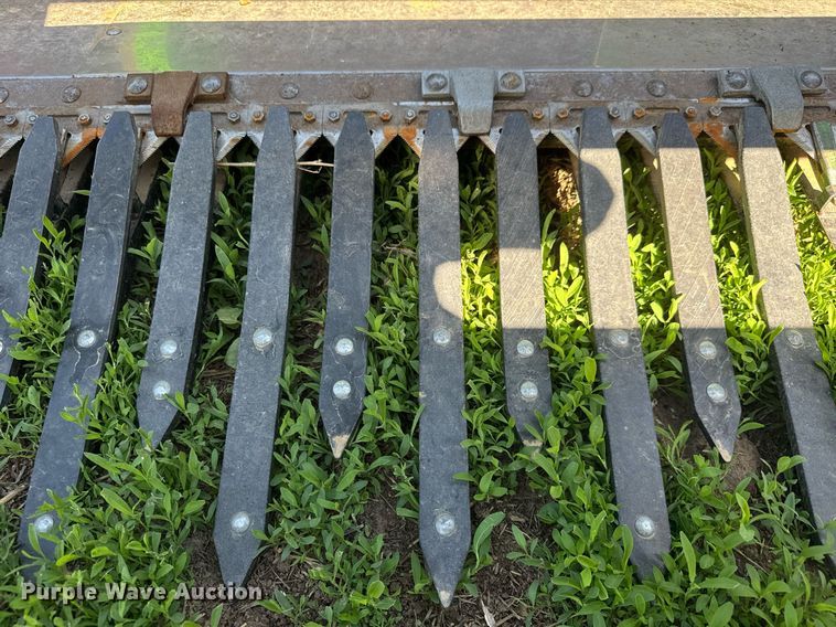 image for item EQ1438 1991 John Deere 9500 combine