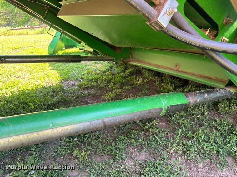 image for item EQ1438 1991 John Deere 9500 combine