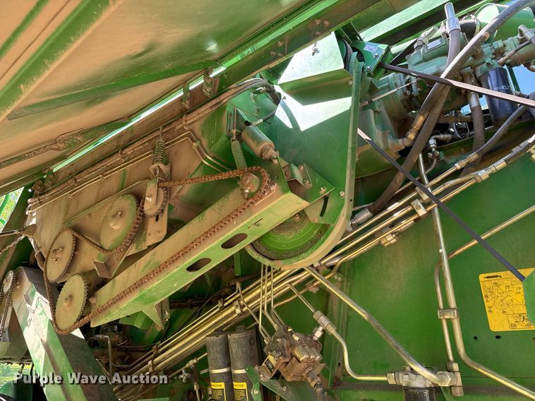 image for item EQ1438 1991 John Deere 9500 combine