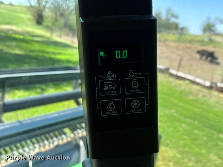 image for item EQ1438 1991 John Deere 9500 combine