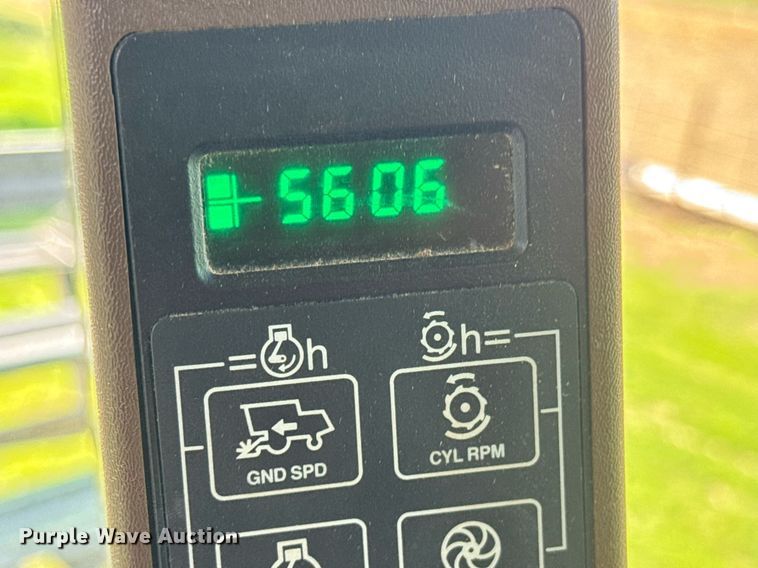 image for item EQ1438 1991 John Deere 9500 combine