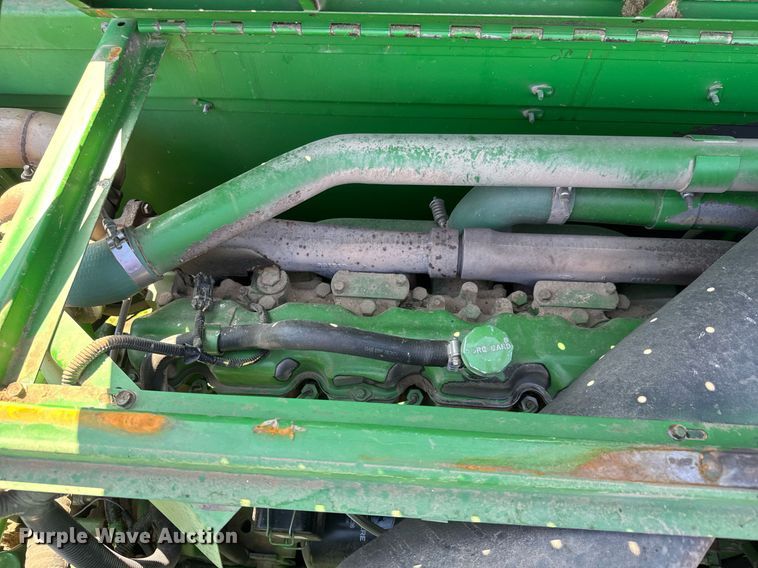 image for item EQ1438 1991 John Deere 9500 combine