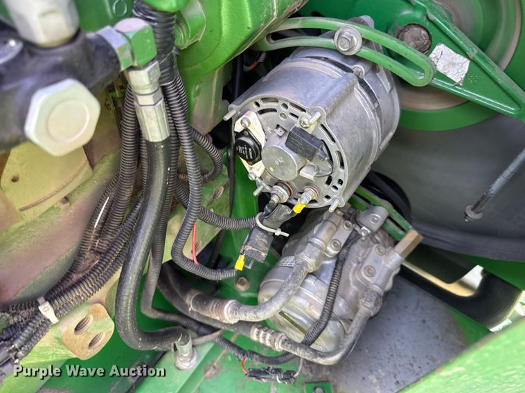 image for item EQ1438 1991 John Deere 9500 combine