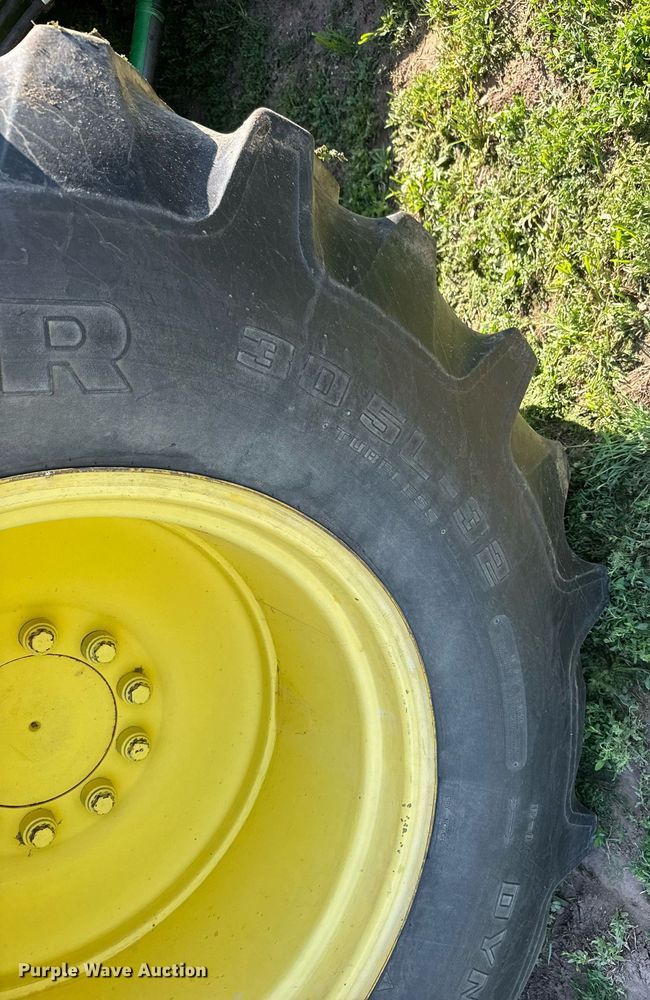 image for item EQ1438 1991 John Deere 9500 combine