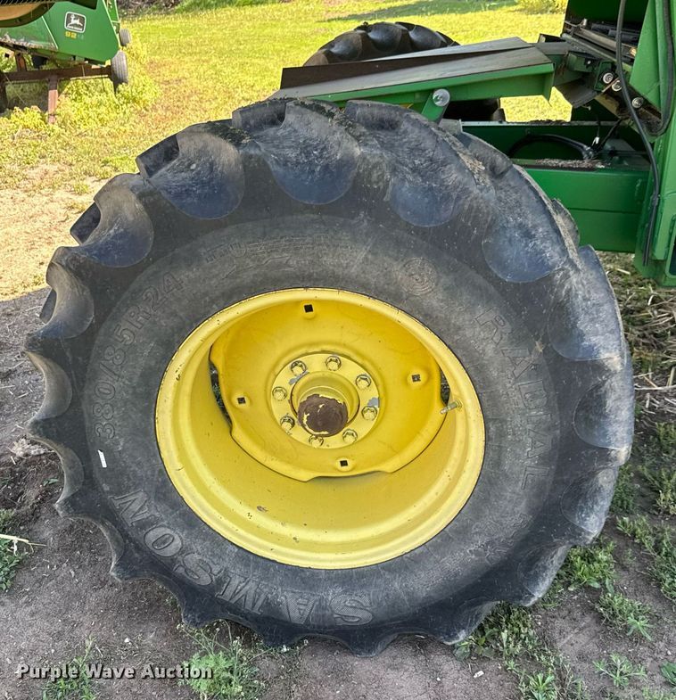 image for item EQ1438 1991 John Deere 9500 combine
