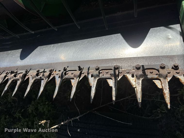 image for item EQ1439 1990 John Deere 920 flex head