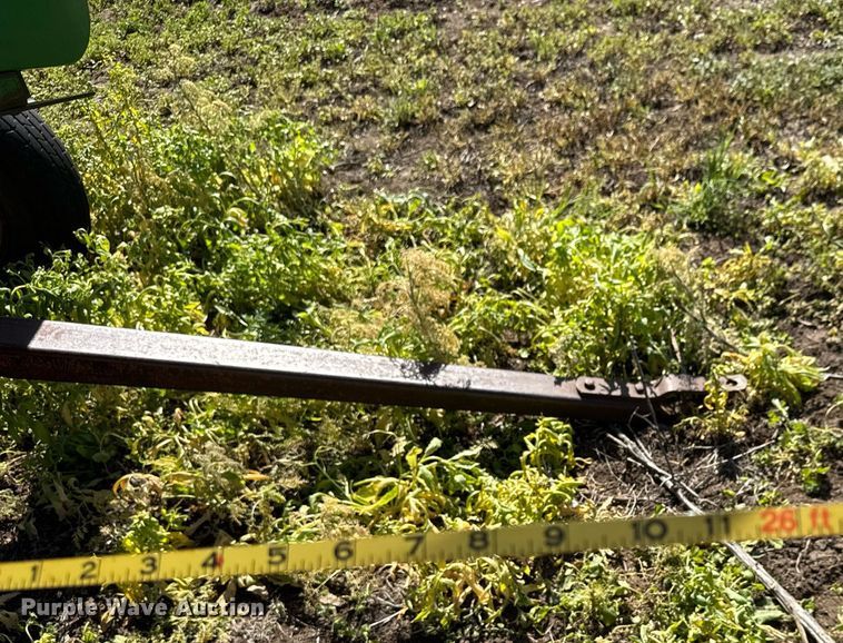 image for item EQ1439 1990 John Deere 920 flex head