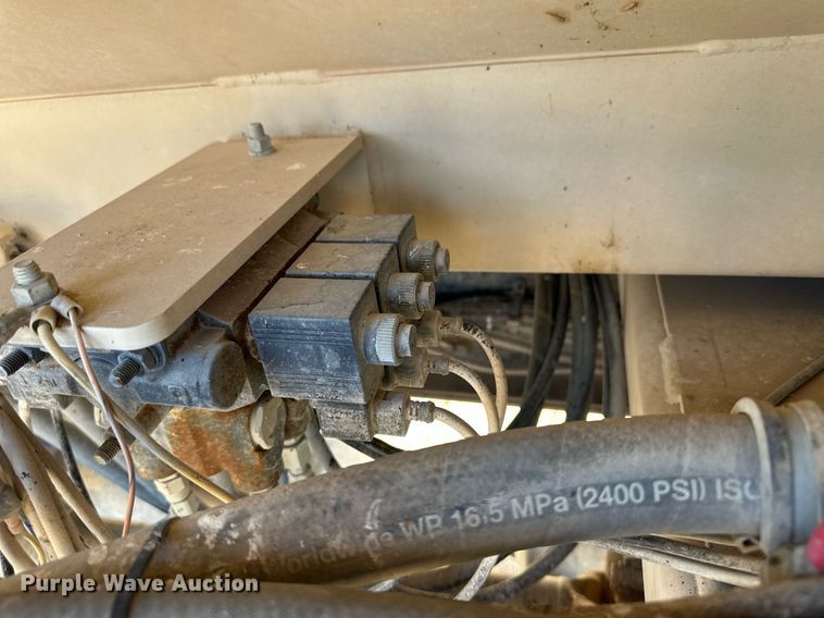 image for item EQ4661 2012 Kenworth T400 feed mixer truck