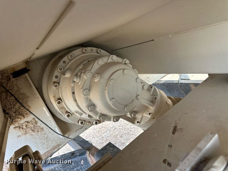 image for item EQ4661 2012 Kenworth T400 feed mixer truck