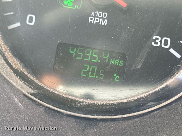 image for item EQ4661 2012 Kenworth T400 feed mixer truck