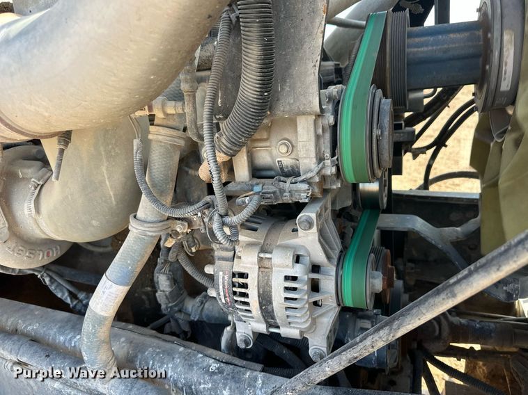 image for item EQ4661 2012 Kenworth T400 feed mixer truck