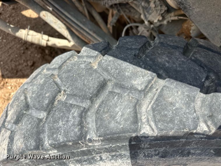 image for item EQ4661 2012 Kenworth T400 feed mixer truck