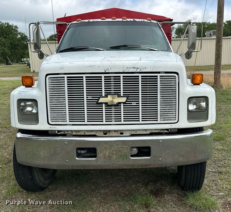 image for item EQ4665 1993 Chevrolet C7 TopKick grain truck