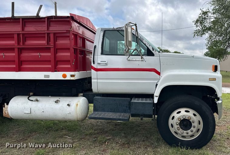 image for item EQ4665 1993 Chevrolet C7 TopKick grain truck