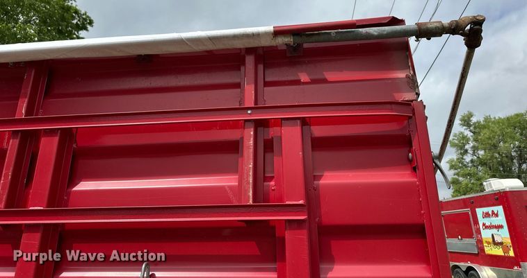 image for item EQ4665 1993 Chevrolet C7 TopKick grain truck