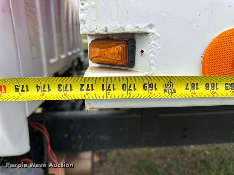 image for item EQ4665 1993 Chevrolet C7 TopKick grain truck