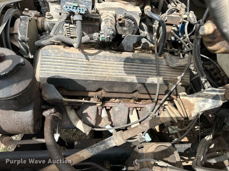 image for item EQ4665 1993 Chevrolet C7 TopKick grain truck