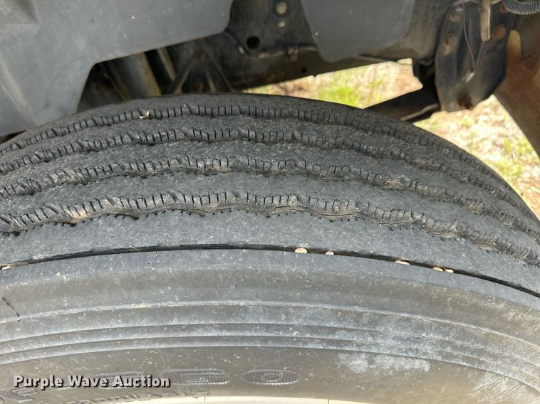 image for item EQ4665 1993 Chevrolet C7 TopKick grain truck