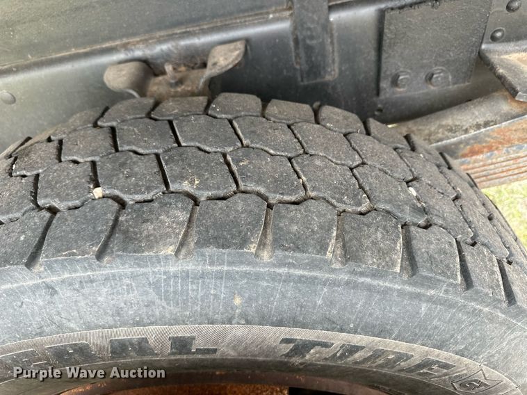 image for item EQ4665 1993 Chevrolet C7 TopKick grain truck