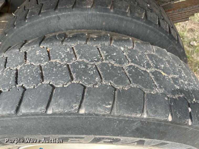 image for item EQ4665 1993 Chevrolet C7 TopKick grain truck