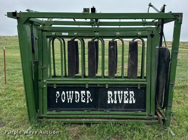 image for item EQ4668 Powder River livestock chute